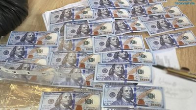 На Львівщині за 13 тисяч доларів можна купити посвідчення волонтера