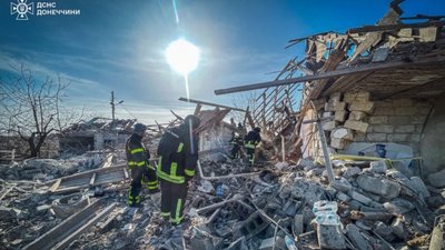 Фугасна бомба вбила 2 чоловіків на Донеччині