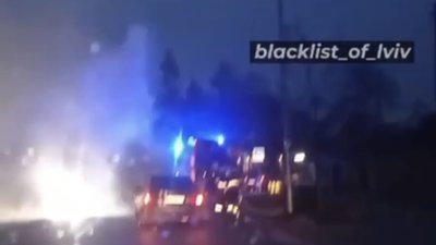 На Львівщині горів автомобіль (ВІДЕО)