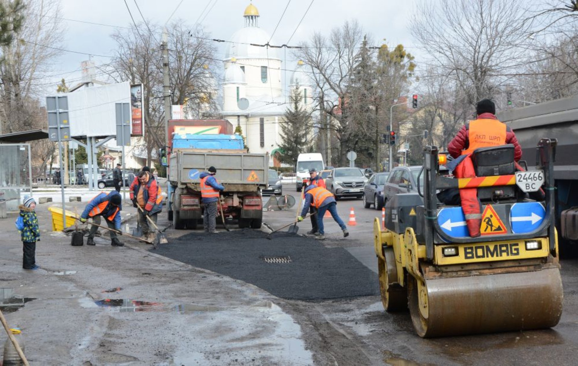 У Львові за три тижні обіцяють залатати усі ями