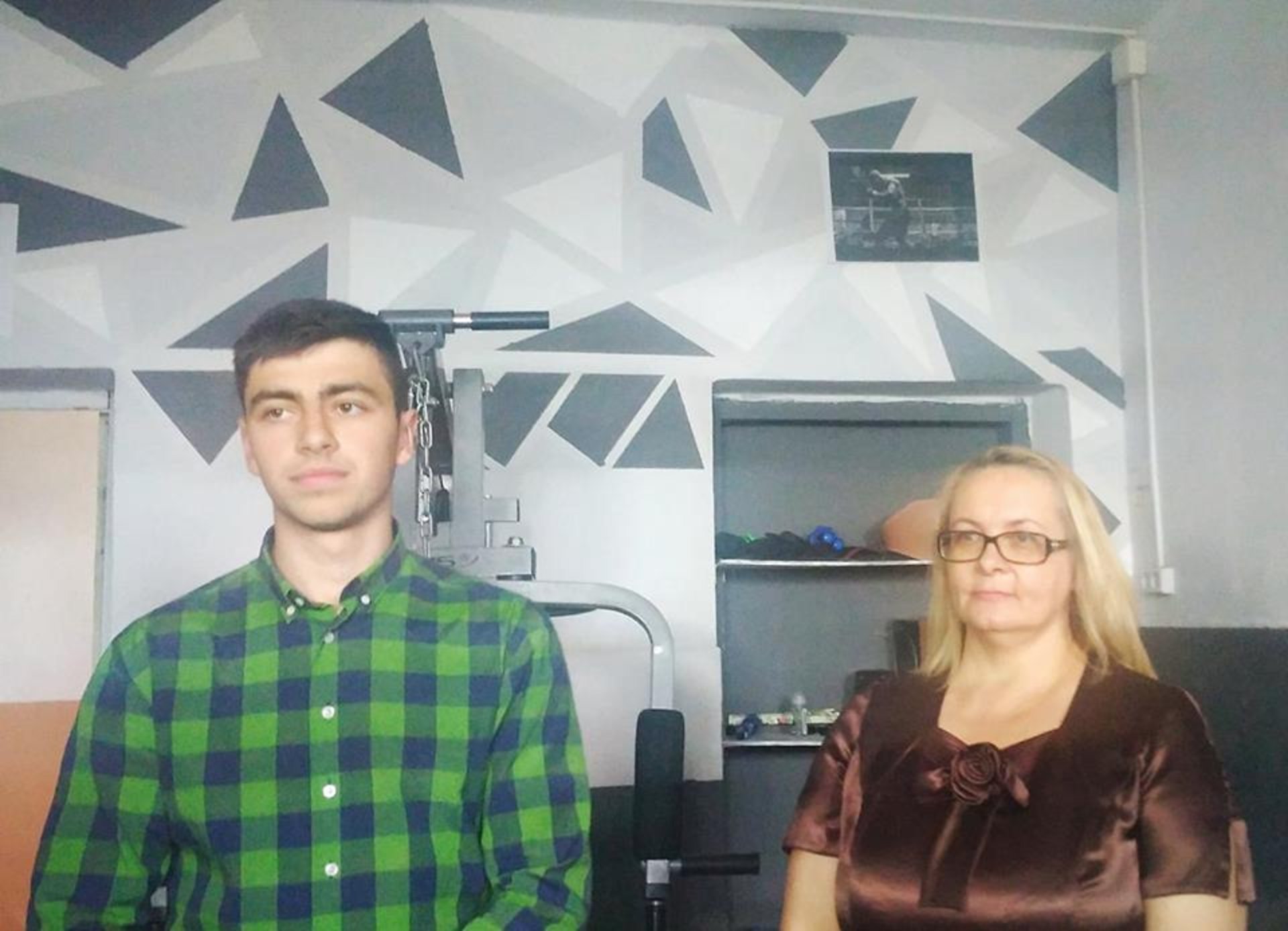 Директор опорної Жовтанецької школи Жанна Король разом із учнем