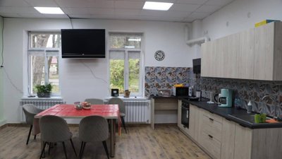 На базі Львівської обласної психіатричної лікарні офіційно відкрили тренінговий центр підтриманого проживання