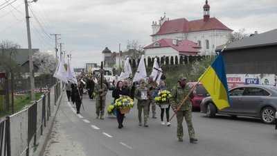 Львівщина провела в останню путь захисника України