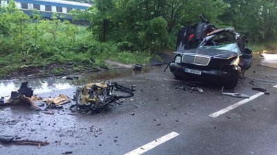 На Львівщині внаслідок зіткнення авто з деревом загинуло двоє осіб