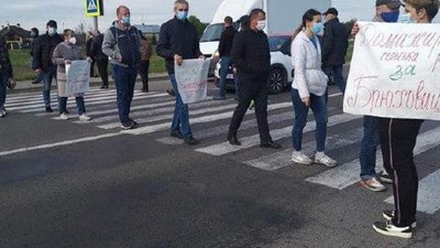 Розпочалися протестні акції громад проти приєднання до Львова (ФОТО)