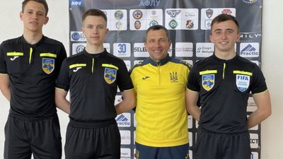 Роман Проць та Орест Дуцяк працюватимуть на матчах “золотої” серії плей-оф Екстра-ліги
