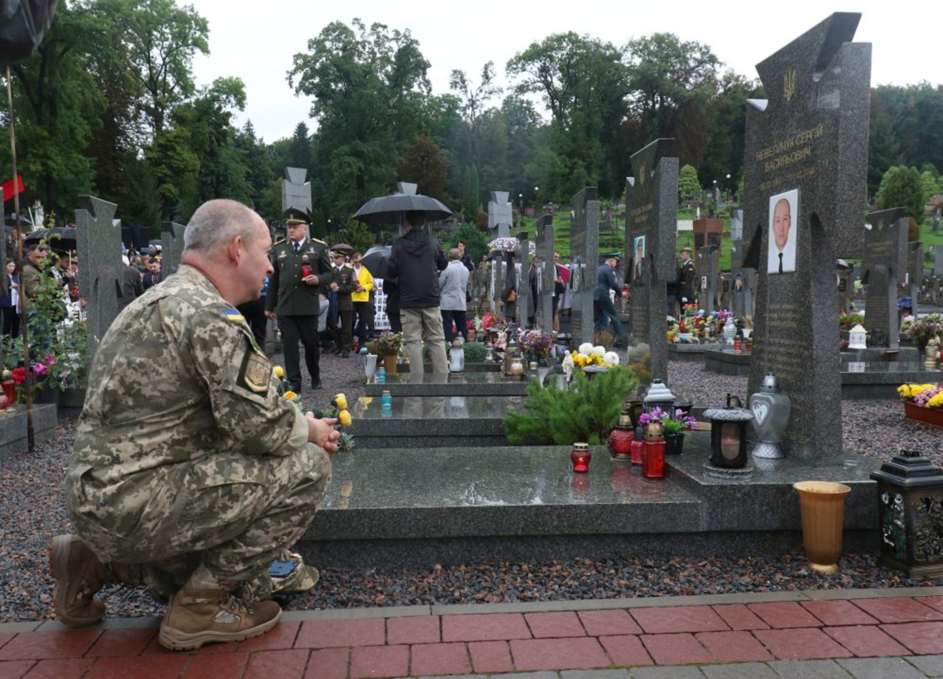 На Личаківському цвинтарі вшанували пам’ять новітніх Героїв, фото ЛМР