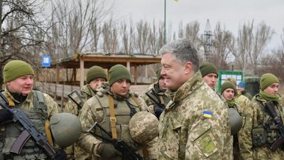 Порошенко впевнений, що Україна здійснить деокупацію Криму та Донбасу