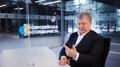 Медведчук при мені голову не міг підняти,- Порошенко