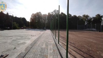 У Львові у Франковому виші відбувається реконструкція спортивних майданчиків (ФОТО)