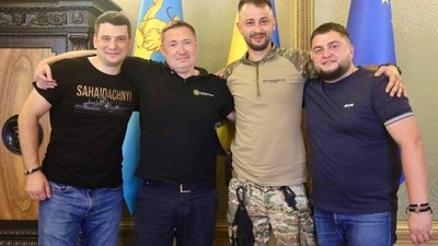Керівники Львівщини поспілкувалися з Героєм України – підполковником Кирилом Вересом
