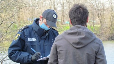 У Трускавці суд оштрафував чоловіка за прогулянку без маски