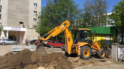 Як у Новояворівську ремонтують вулицю (ФОТО)