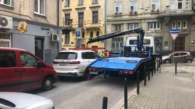 У Львові за неправильне паркування евакуйовано 117 автомобілів