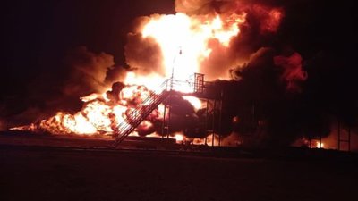 У Житомирі й Черняхові після авіаударів РФ горять нафтобази