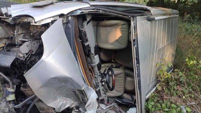 На Львівщині автомобіль на смерть збив жінку (ФОТО)