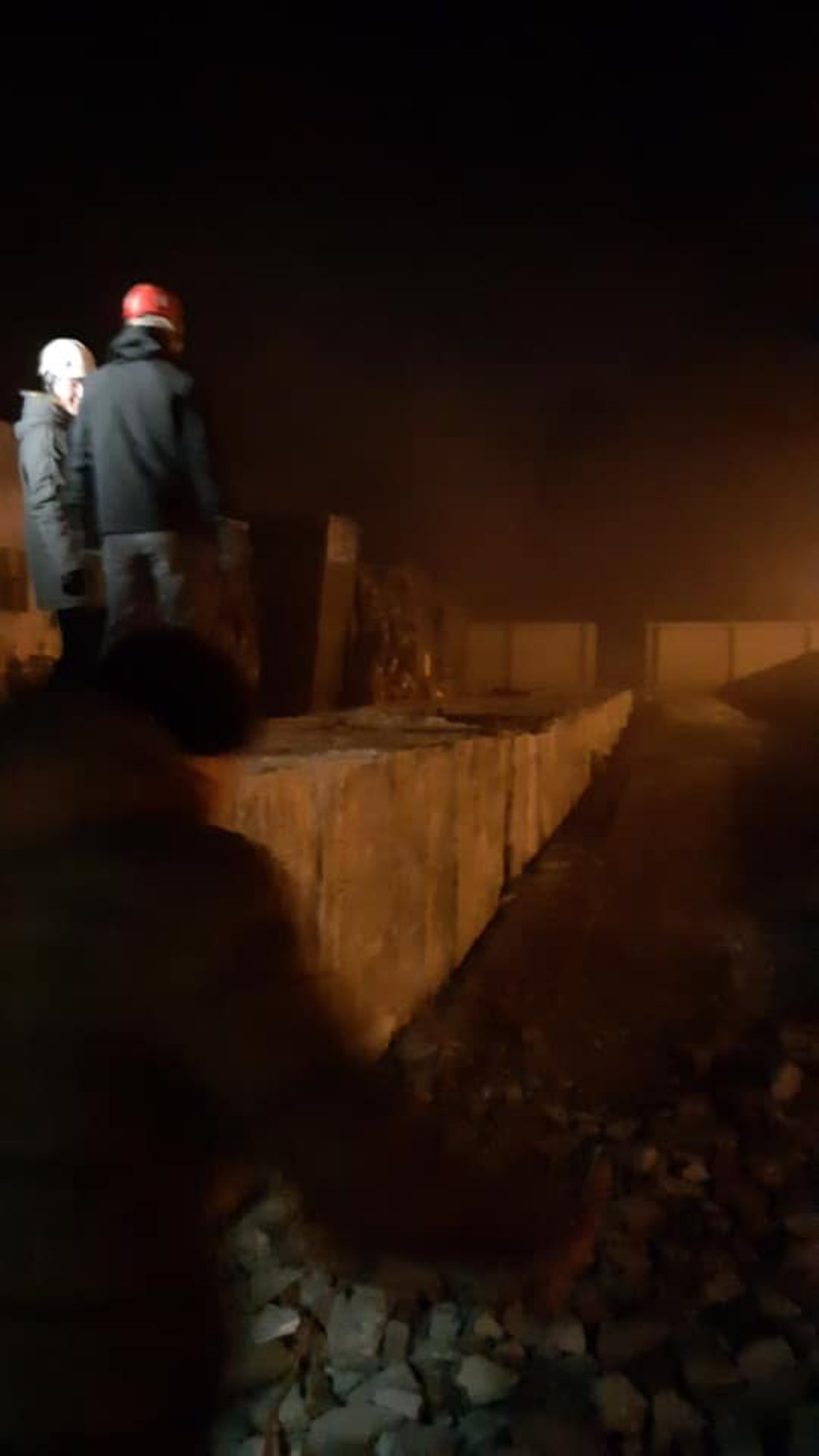 У Львові таки "поклали" 30-метрову Стелу Монументу Слави. Фото Ігор Зінкевич, Варта-1