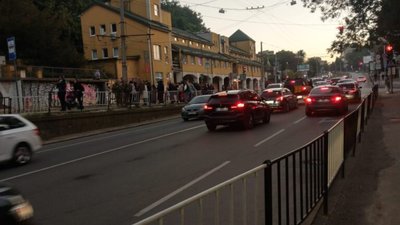 У Львові трамваї у час-пік забули за пасажирів (ФОТО)