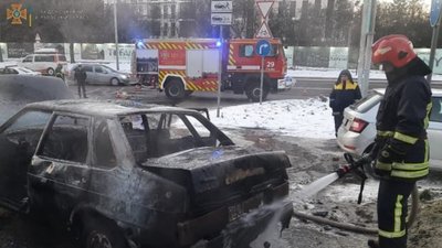 У Львові згорів автомобіль (ФОТО)