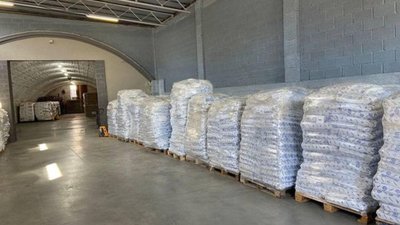 Міжнародні організації передали аквафермам України 50 тонн кормів для риб
