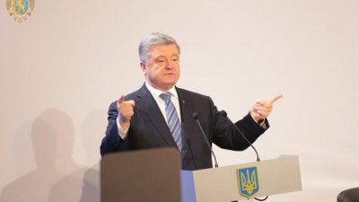 Петро Порошенко з дружиною відвідав Церкву Йосафата у Червонограді (ВІДЕО)