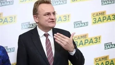За падаючі балкони відповідає Садовий