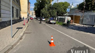 У Львові через ДТП перекрили рух на одній з вулиць (ФОТО)
