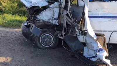 Масштабна автотроща у Золочеві: 11 людей госпіталізовано (ВІДЕО)