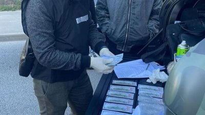 8 тисяч доларів за бронювання від військової служби – поліцейські Львівщини затримали зловмисника