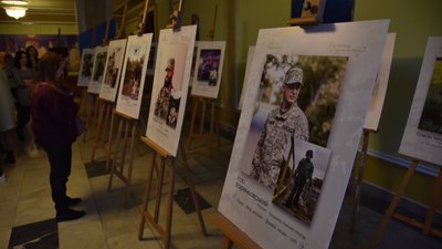 На Львівщині відкрилась фотовиставка з нагоди Дня добровольця