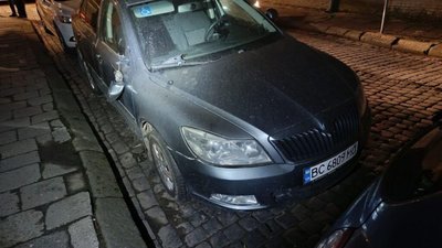 У Львові невідомі пошкодили автомобілі