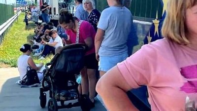 На кордоні з Польщею вишикувались багатогодинні черги (ФОТО)