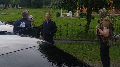 На Львівщині СБУ викрила на систематичному хабарництві двох митників (ФОТО)