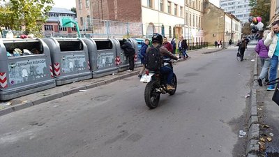 То є Львів: тротуари для смітників, а дороги для пішоходів (ФОТО)