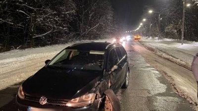 Біля Львова 38-річний пʼяний водій не розминувся із автомобілем (ФОТО)