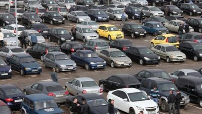 Чверть найдорожчих авто в Україні припадає на Київ