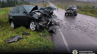На Львівщині у аварії травмувались четверо людей