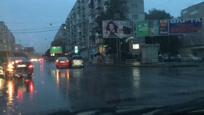 У Львові на Любінській не розминулись автомобілі (ФОТО)
