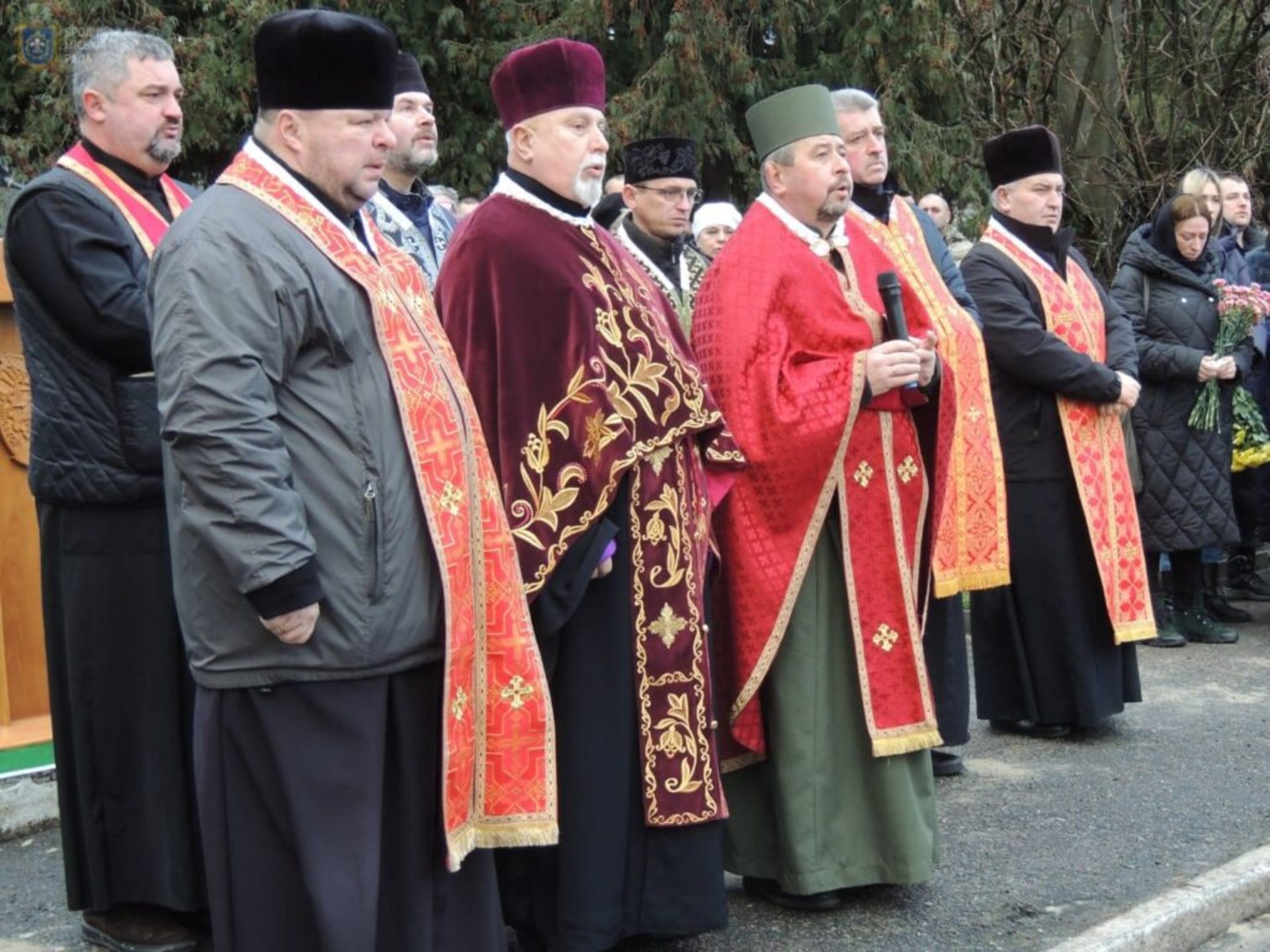 Львівщина попрощалася з двома Героями-авіаторами