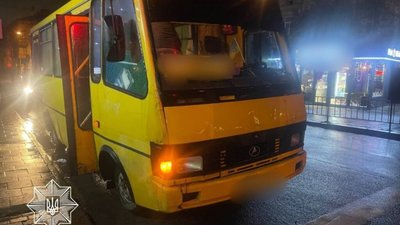У Львові водій маршрутки під кайфом хотів возити пасажирів