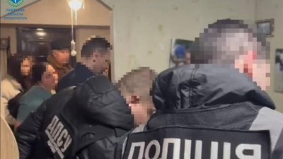 На Львівщині 36-річна жінка відправляла чоловіків за кордон