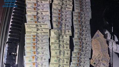 На Львівщині на хабарі викрили митника (ФОТО)