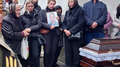 На Львівщині провели в останню путь 32-річного захисника (ФОТО)