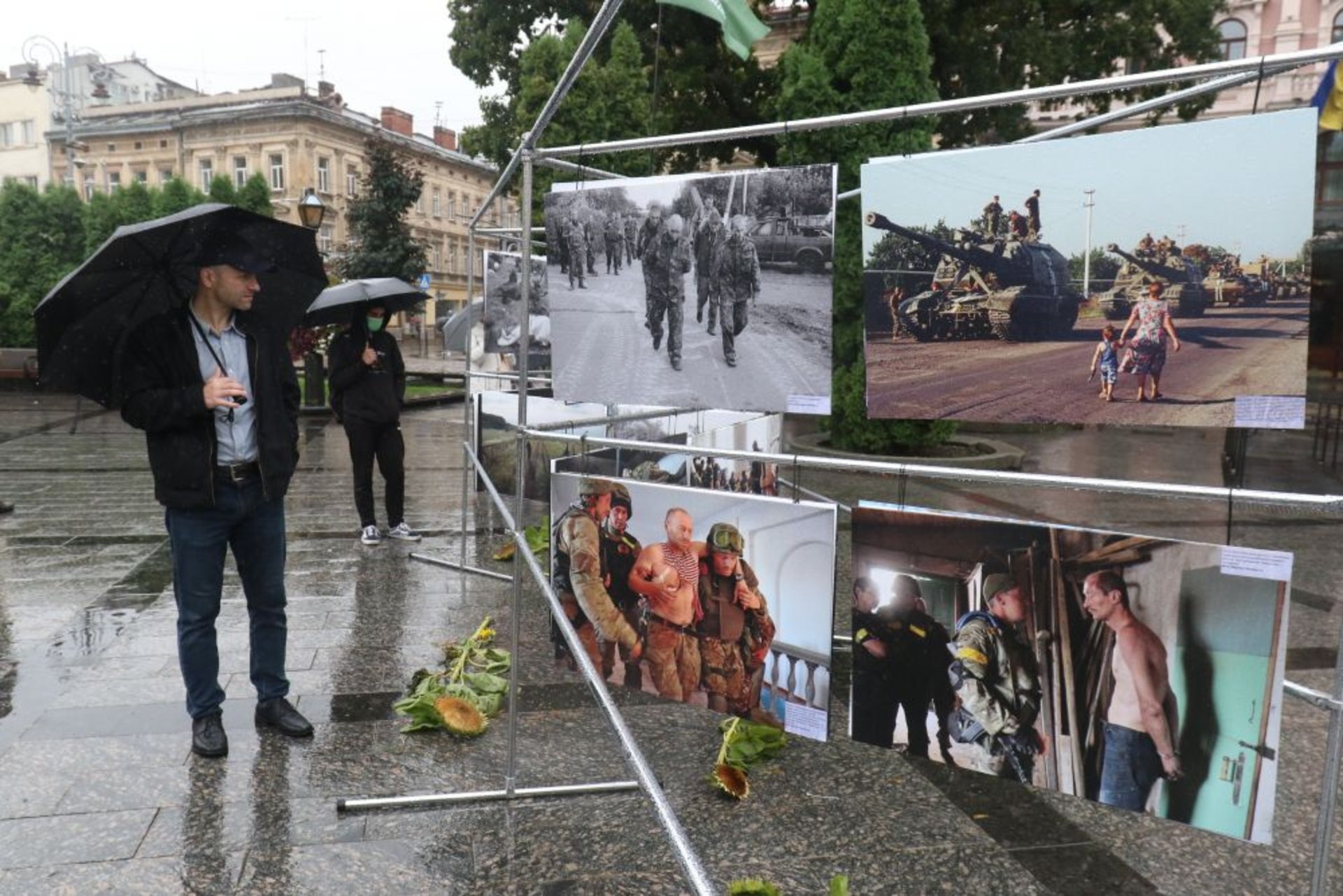 У Львові відкрили фотовиставку в пам'ять про події поблизу Іловайська 2014 року, фото ЛМР