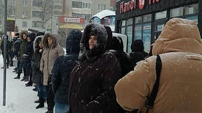 У Львові транспортний параліч: люди запізнюються на роботу і йдуть пішки (ВІДЕО)