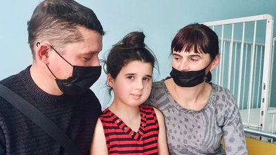 У Львові хірурги прооперували 11-річну дівчинку, у якої майже не відкривався рот (ФОТО)