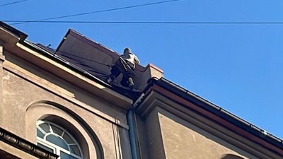 У центрі Львова зняли аварійні відшарування штукатурки