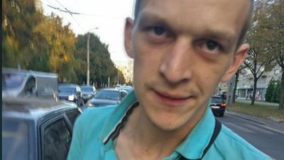 Громадян просять впізнати водія автомобіля, який втік з місця ДТП у Львові (ФОТО)