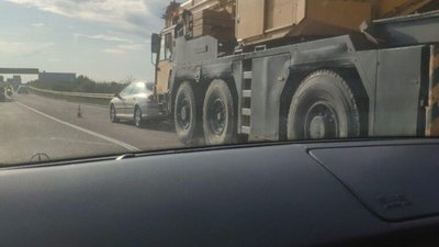 У Львові на об’їзній вантажівка не розминулись із автомобілем (ФОТО)