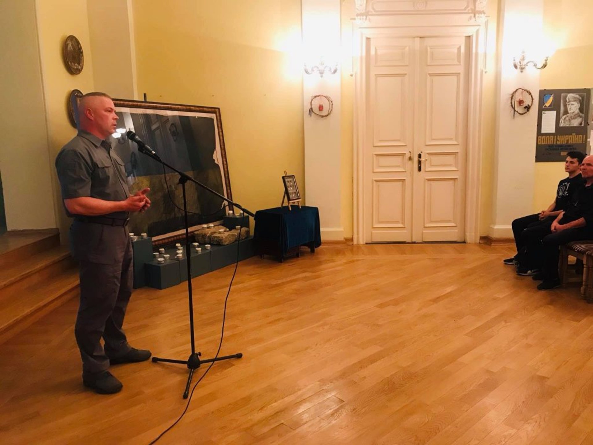 Генерал Михайло Забродський зустрівся із громадськими активістами Львівщини. Фото Європейська Солідарність Львівщини